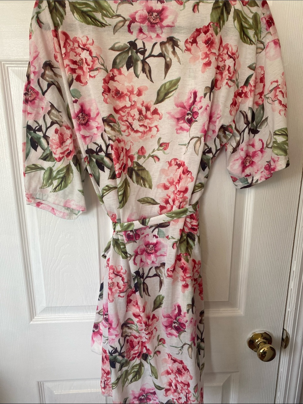 Show Me Your MuMu White Floral Tie-Waist Robe with Pink & Green Print - Picture 4 of 4